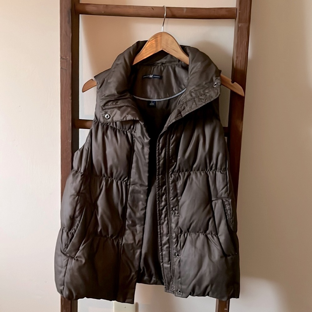 Brown GAP puffer vest